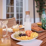 Serena Villa *